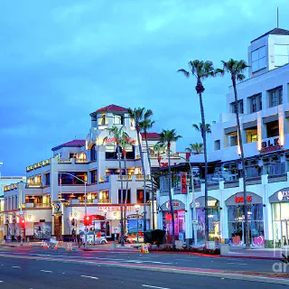 Die Suche nach Badezimmerfliesen in Huntington Beach, Kalifornien