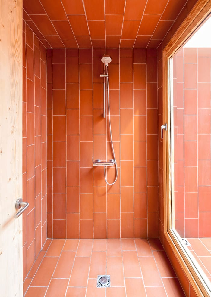 img/bathroom-tile-ideas-fur-die-badewannenverkleidung.png